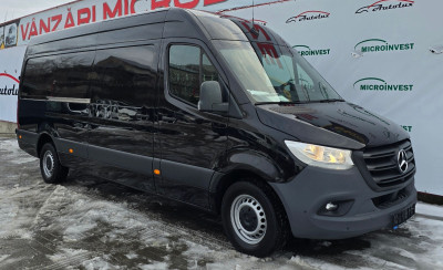 Mercedes Sprinter photo 1