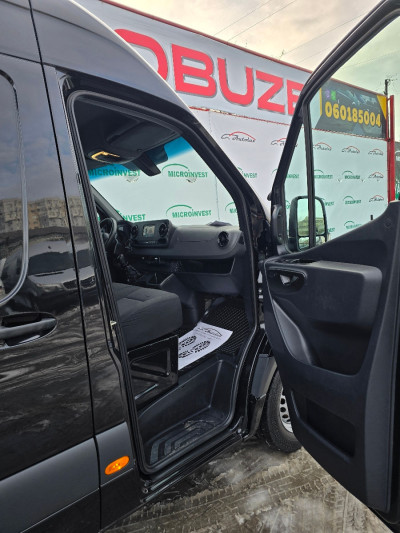 Mercedes Sprinter photo 10