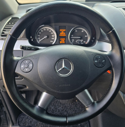 Mercedes Vito photo 7