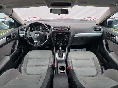 Volkswagen Jetta photo 11