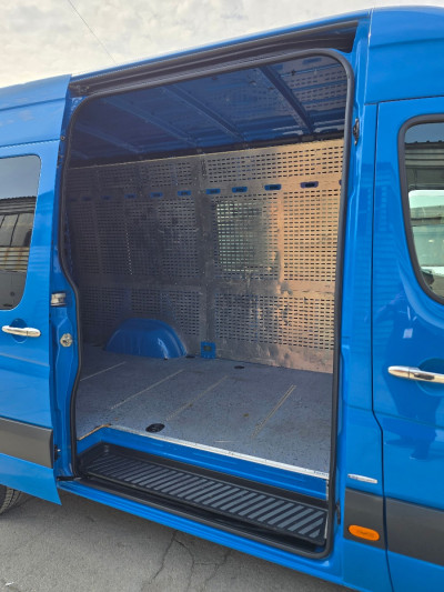Mercedes Sprinter photo 15