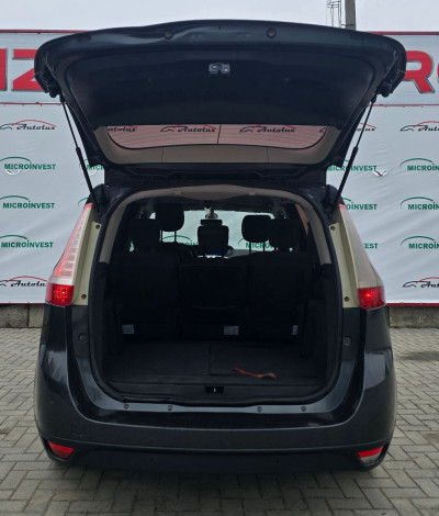 Renault Grand Scenic photo 13