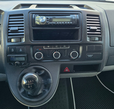 Volkswagen Transporter photo 8