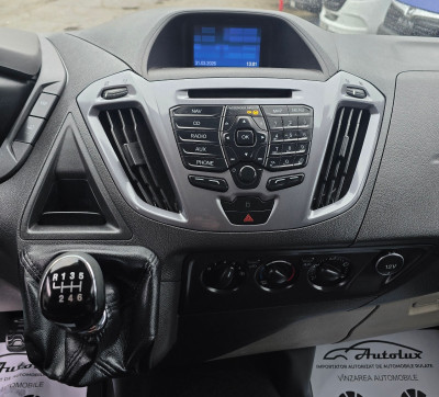 Ford Transit Custum photo 10