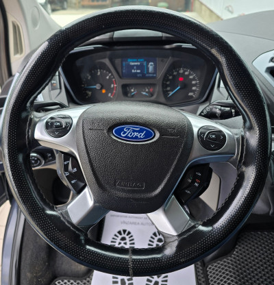 Ford Transit Custum photo 11