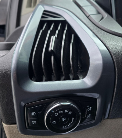 Ford Transit Custum photo 8