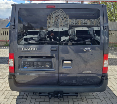 Ford Transit photo 11