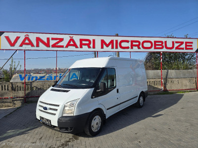 Ford Transit photo