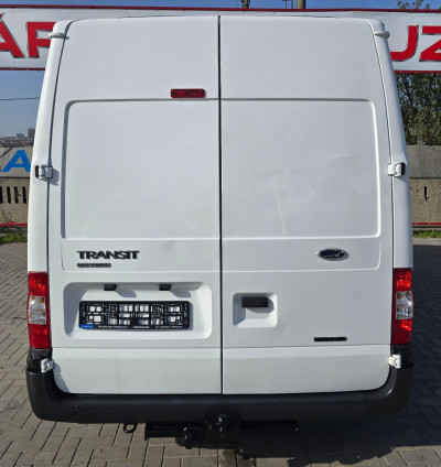 Ford Transit photo 10