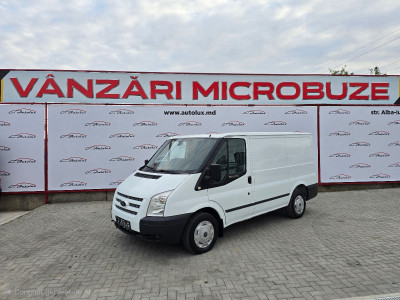 Ford Transit photo