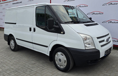 Ford Transit photo 1