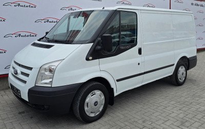 Ford Transit photo 2
