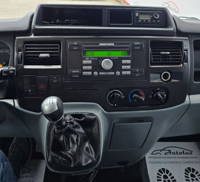 Ford Transit photo 6