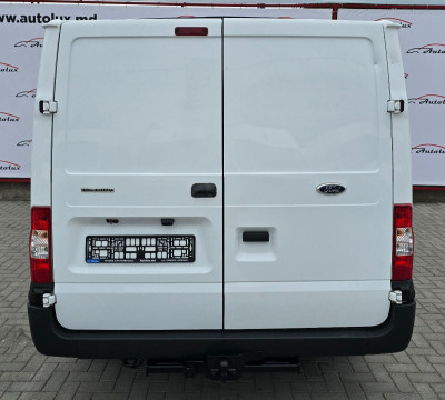 Ford Transit photo 9