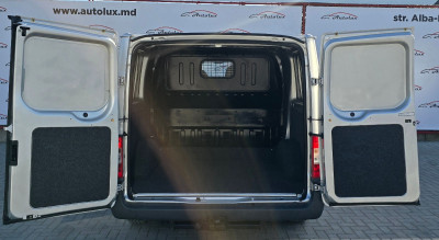 Ford Transit photo 12