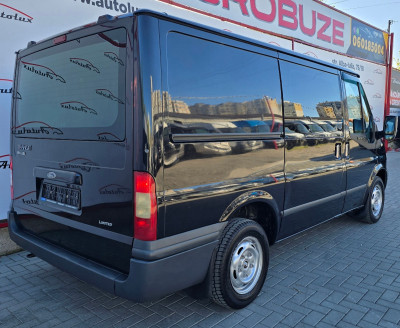 Ford Transit photo 4