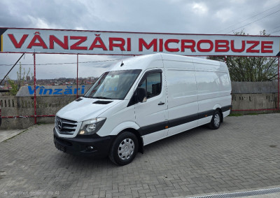 Mercedes Sprinter photo