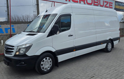 Mercedes Sprinter photo 2