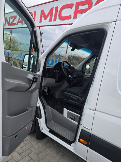 Mercedes Sprinter photo 7