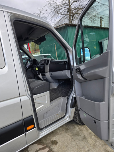Mercedes Sprinter photo 4