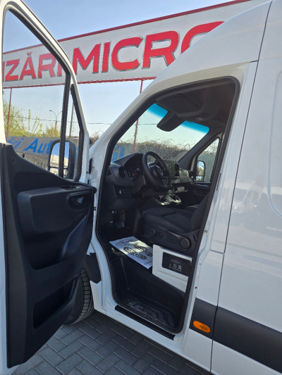 Mercedes Sprinter photo 5
