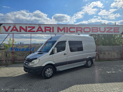 Mercedes Sprinter photo