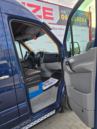 Mercedes Sprinter photo 12