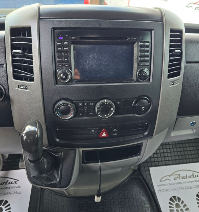 Mercedes Sprinter photo 8