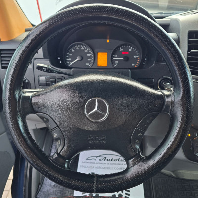 Mercedes Sprinter photo 9