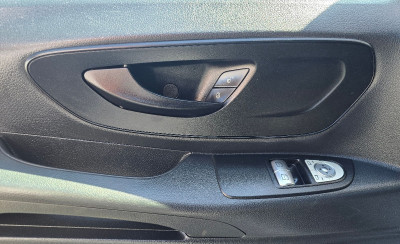 Mercedes Vito photo 6