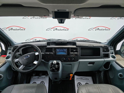 Ford Transit photo 14