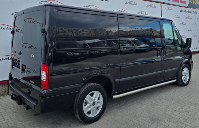 Ford Transit photo 4