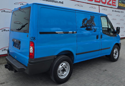 Ford Transit photo 4