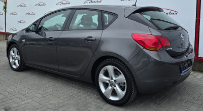 Opel Astra - Autolux.md Opel Astra photo 3
