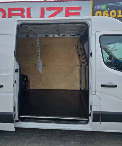 Renault Master photo 10