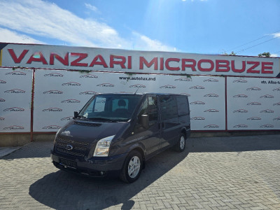 Ford Transit photo