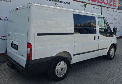 Ford Transit photo 4