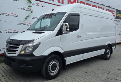 Mercedes Sprinter photo 1