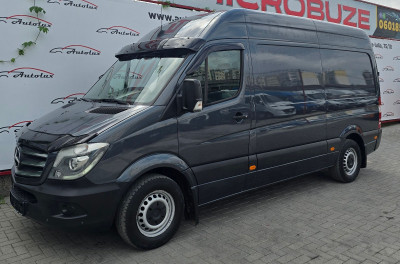 Mercedes Sprinter photo 2