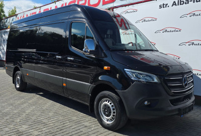Mercedes Sprinter photo 1