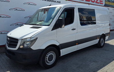 Mercedes Sprinter photo 2