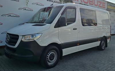 Mercedes Sprinter photo 2