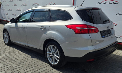 Ford Focus photo 3