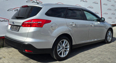 Ford Focus photo 4
