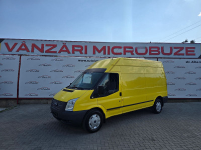 Ford Transit photo