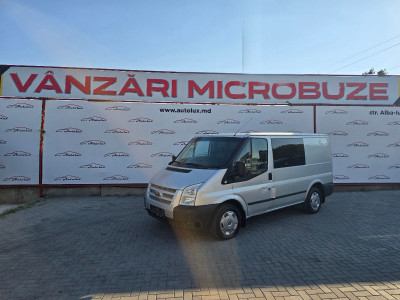 Ford Transit photo