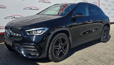 Mercedes GLA photo 2