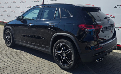 Mercedes GLA photo 3