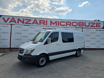 Mercedes Sprinter photo