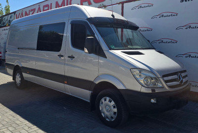 Mercedes Sprinter photo 1